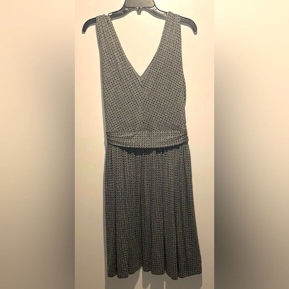 Loft- NWT Gray Print V-Neck Sleeveless Belt Stretch Jersey Pockets Dress- XLP - Picture 2 of 10